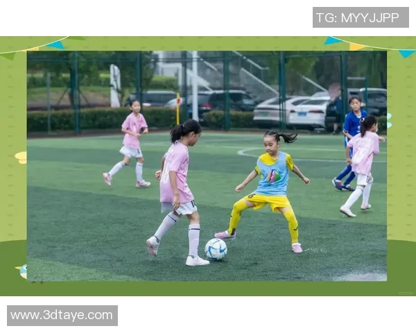 足球明星群体精彩瞬间合集展现他们的风采与魅力